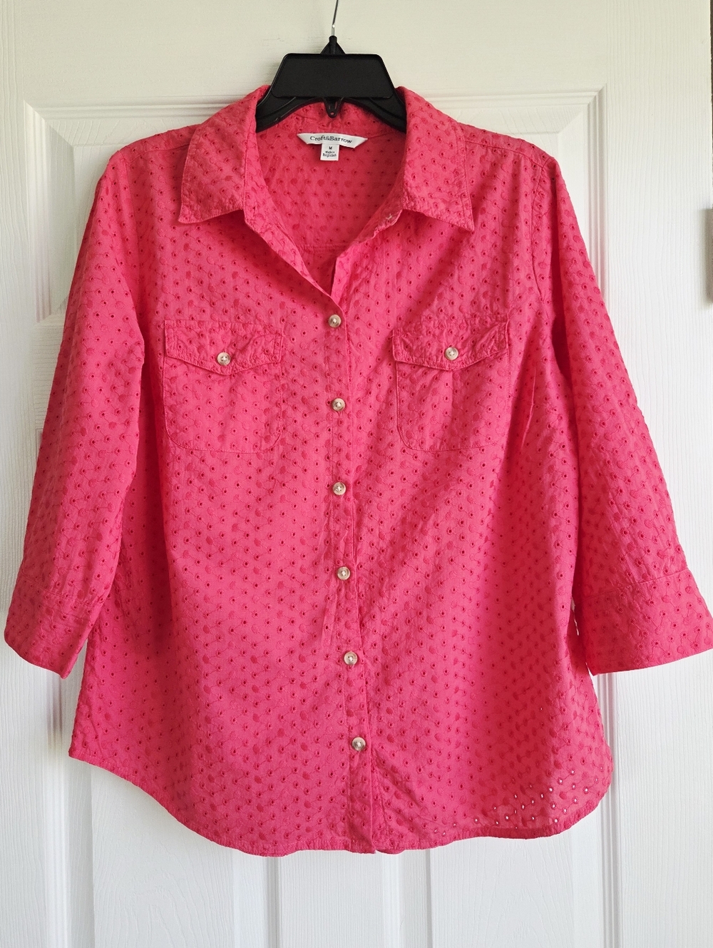 Croft & Barrow ✨️ Catherines Eyelet Button-Front Blouse in Bright Pink Size M
